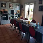 Au Nid De Bed & Breakfast