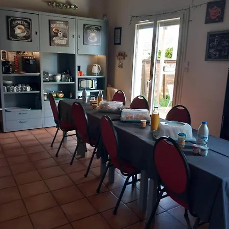 Au Nid De Bed & Breakfast