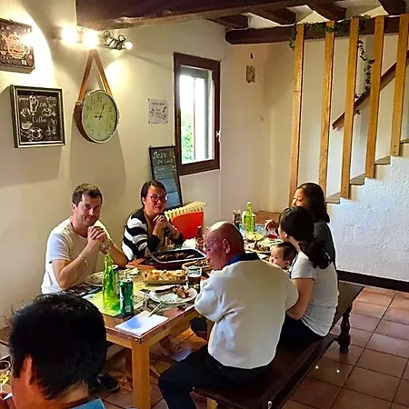 Au Nid De Bed & Breakfast