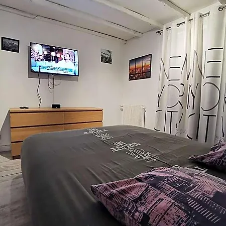 Au Nid De Bed & Breakfast