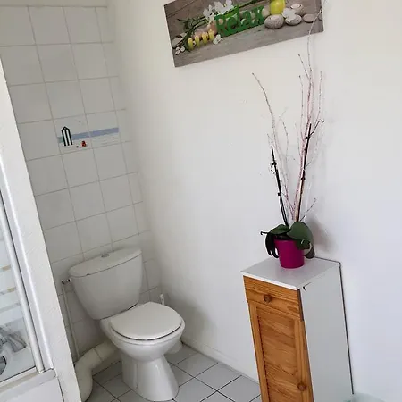 Au Nid De Bed & Breakfast 3*